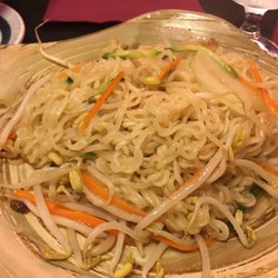 Sichuan Asian Fusion Sushi - Beef stretched noodles (more like ramen noodles)