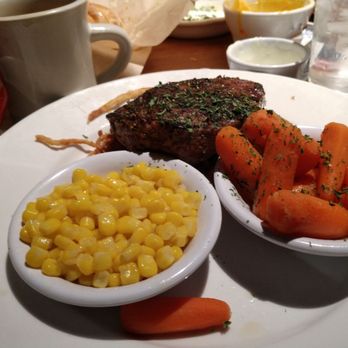 Cheddar's Scratch Kitchen - Steak and Off the Cob Corn and Sweet Baby Carrots - Comfort Food Near Me - Tucson, Arizona Cheddar's Scratch Kitchen - Steak and Off the Cob Corn and Sweet Baby Carrots - Comfort Food Near Me - Tucson, Arizona