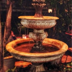 Villa Tevere - Uma fonte que funciona de verdade alegra o ambiente com o barulho da água corrente