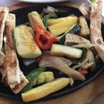 Las Margaritas - Huge chunks of veggies, cold and bland - Sports Bars Near Me - Jackson Heights, New York