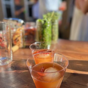 Midnite Cocktails - Old fashioned - Bartenders Near Me Midnite Cocktails - Old fashioned - Bartenders Near Me