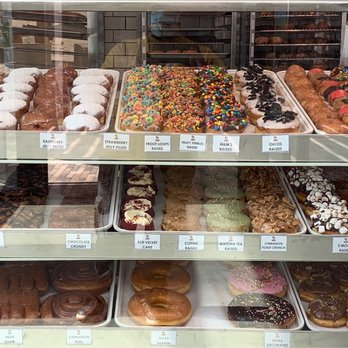 Randy's Donuts - Breakfast of Champions - Donuts Near Me - Burbank, California Randy's Donuts - Breakfast of Champions - Donuts Near Me - Burbank, California