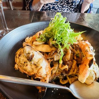 Blasteran - Garlic noodles with mushrooms and prawns - Asian Fusion Near Me - Culver City, California
