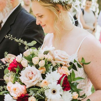 Leppell's Flowers & Gifts - Flower crown and bridal bouquet - Florists Near Me - Forks, Washington Leppell's Flowers & Gifts - Flower crown and bridal bouquet - Florists Near Me - Forks, Washington