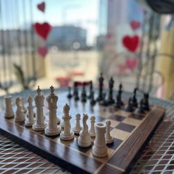BB’s Gelateria  - Table and chess board
