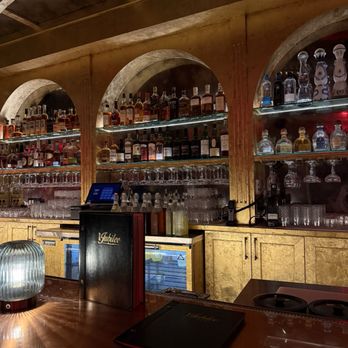 Bar Jubilee - Cocktail Bars Near Me - West Hollywood, California