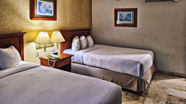 Capital Plaza Hotel by null