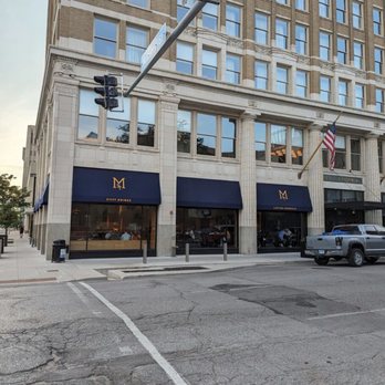 Mulberry Street Tavern - Bars Near Me - Des Moines, Iowa