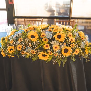 Hidalgo Flowers - Table setting for Bride and Groom also used as wedding arch topper. - Florists Near Me - Vista, California