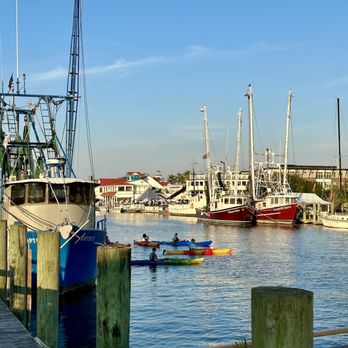 Water's Edge - several boats docked in a harbor - Seafood Near Me - Mount Pleasant, South Carolina