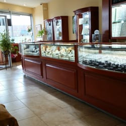 Goldie's Jewelry - Lots of cases of beautiful baubles!