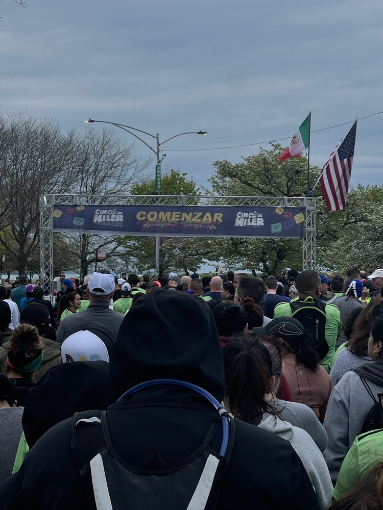 Cinco de Miler Logo
