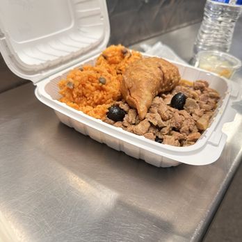 Honolulu Night Market - Puerto rican food at Honolulu night market - Festivals Near Me - Honolulu, Hawaii