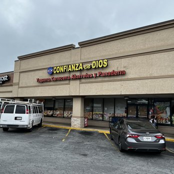 La Confianza - Doraville - Storefront. - Grocery Near Me - Doraville, Georgia