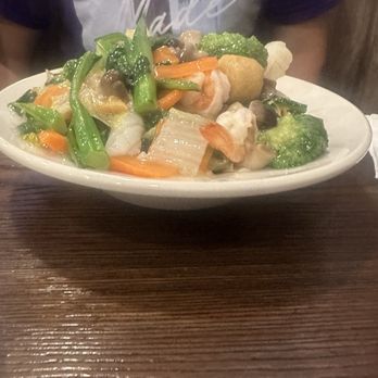 Pho Viet Huong - S7. Fried Noodle w/ Seafood (Mì Xào Dòn Đồ Biển) - Vietnamese Near Me - Philadelphia, Pennsylvania