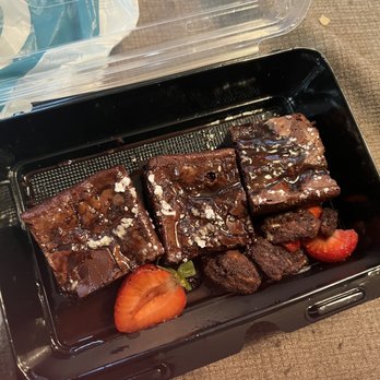 Pappasito's Cantina - Fiesta Fudge Brownie - Tex-Mex Near Me - Shenandoah, Texas