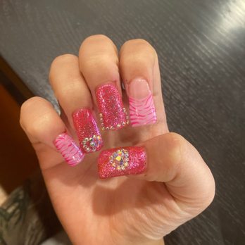 BV Nails & Lounge - Nail Salons Near Me - Syracuse, New York
