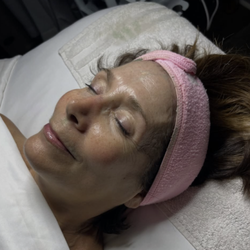 Carriage House Salon - Custom Facial