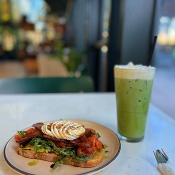Moongoat Greenhouse - Deluxe Avocado Toast - Coffee Roasteries Near Me - Costa Mesa, California Moongoat Greenhouse - Deluxe Avocado Toast - Coffee Roasteries Near Me - Costa Mesa, California