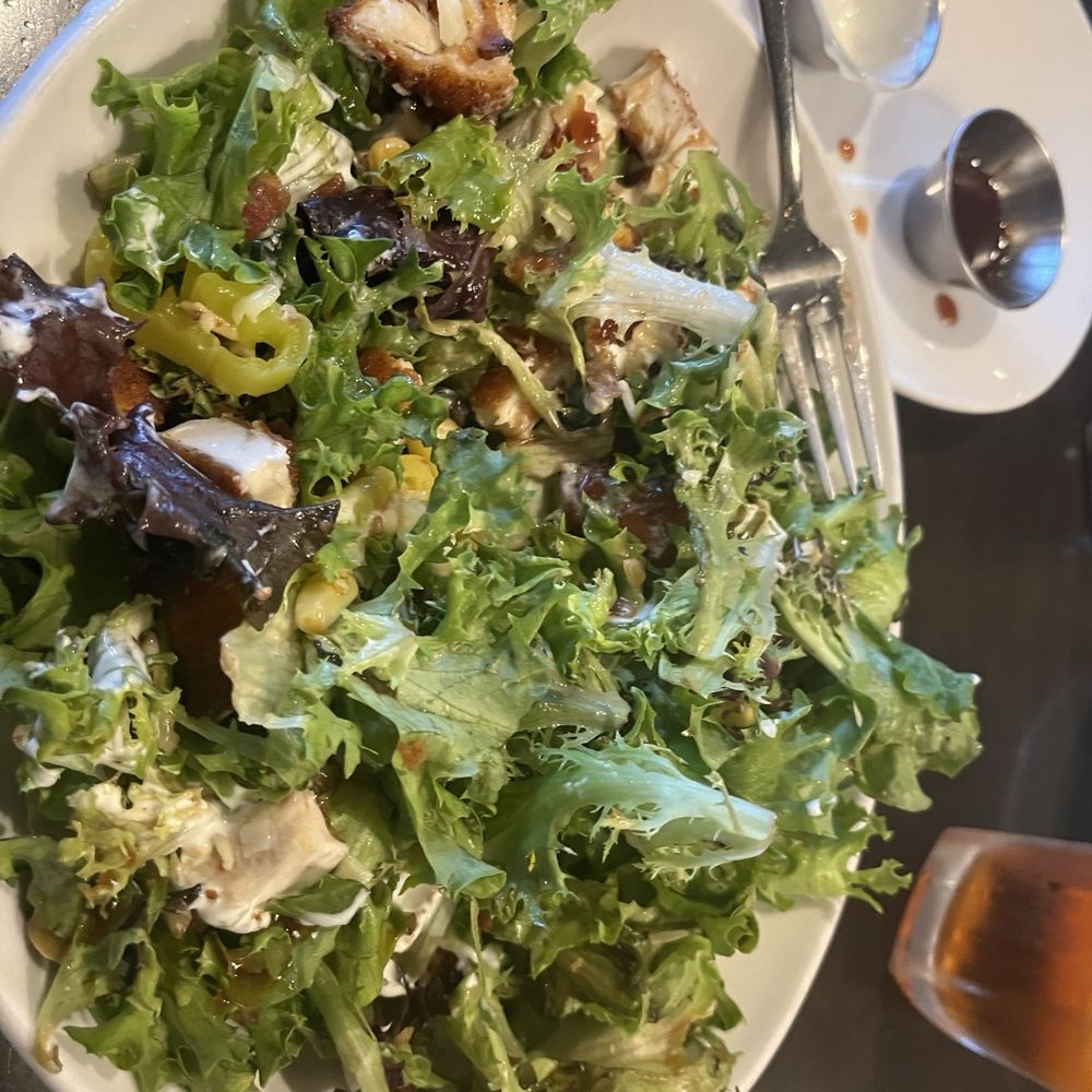 110 Grill Canton - BbQ Chicken Salad - New American Near Me - Canton, Connecticut