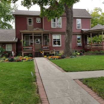 Pine Gardens Bed & Breakfast - Bed & Breakfast Near Me - Waseca, Minnesota