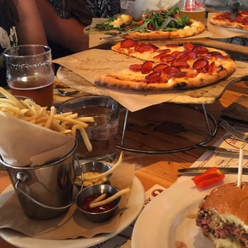 Simmzy's Restaurant Long Beach - Simmzys Feast - Gastropubs Near Me - Long Beach, California Simmzy's Restaurant Long Beach - Simmzys Feast - Gastropubs Near Me - Long Beach, California