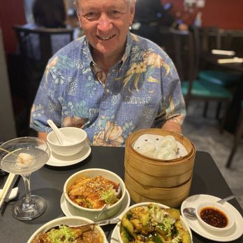 Royal Dragon - My Caucasian husband loved the food and drinks!! - Chinese Near Me - London, XGL