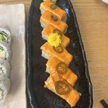 Tom Sushi - Salmon Deluxe Hako Aburi (6 Pieces) - Sushi Bars Near Me - Vancouver, British Columbia Tom Sushi - Salmon Deluxe Hako Aburi (6 Pieces) - Sushi Bars Near Me - Vancouver, British Columbia