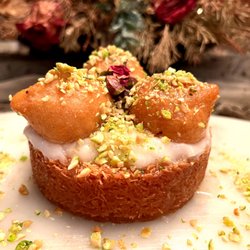 So Delight - Kunafa cream Cup.
https://www.sodelight.net/product-page/cream-basbousa-kunafa-cup