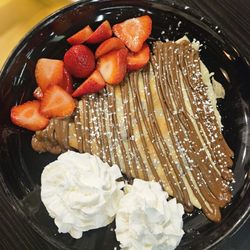 Honey 2 A Bee - Strawberry crepe