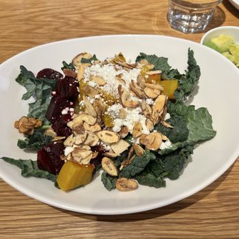 Delarosa Palo Alto - Beet Salad - Pizza Near Me - Palo Alto, California