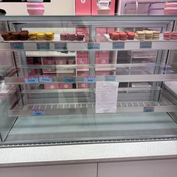Lil Cakes & Creamery - Macaron - Ice Cream & Frozen Yogurt Near Me - Hanover, Maryland Lil Cakes & Creamery - Macaron - Ice Cream & Frozen Yogurt Near Me - Hanover, Maryland