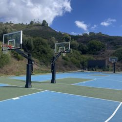 Ladera Linda Community Park - Courts