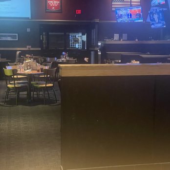 Buffalo Wild Wings - Every table dirty in dining room and bar - American Near Me - Largo, Florida Buffalo Wild Wings - Every table dirty in dining room and bar - American Near Me - Largo, Florida