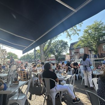bartaco - West Hartford - Outdoor seating - Mexican Near Me - West Hartford, Connecticut bartaco - West Hartford - Outdoor seating - Mexican Near Me - West Hartford, Connecticut