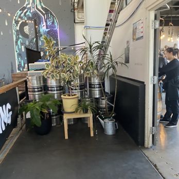 Faction Brewing - Breweries Near Me - Alameda, California