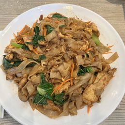 31. Pad See Ew chicken 31. Pad See Ew chicken