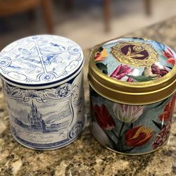 Rudi’s Original Stroopwafels - I chose my own tins to put takeaway stroopwafels