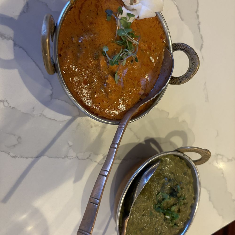 India's Oven - Butter chicken curry and Saag Paneer Curry - Indian Near Me - Fresno, California India's Oven - Butter chicken curry and Saag Paneer Curry - Indian Near Me - Fresno, California