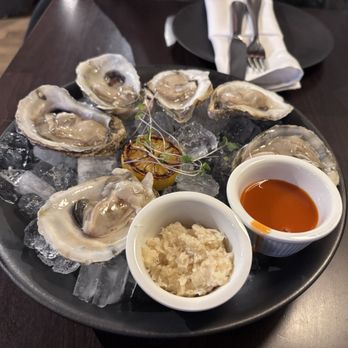 Touché French Creole - Oysters on ice - Cajun/Creole Near Me - Aurora, Illinois Touché French Creole - Oysters on ice - Cajun/Creole Near Me - Aurora, Illinois