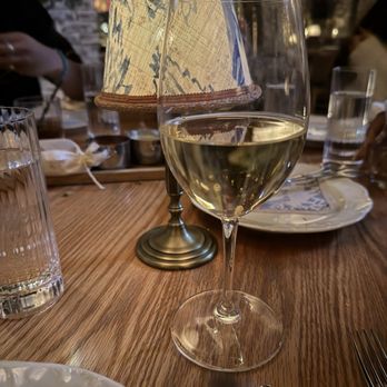 Lavo - Sauvignon Blanc, Elena Walch, Trentino-Alto Adige, Italy, 2024 - Italian Near Me - Las Vegas, Nevada Lavo - Sauvignon Blanc, Elena Walch, Trentino-Alto Adige, Italy, 2024 - Italian Near Me - Las Vegas, Nevada