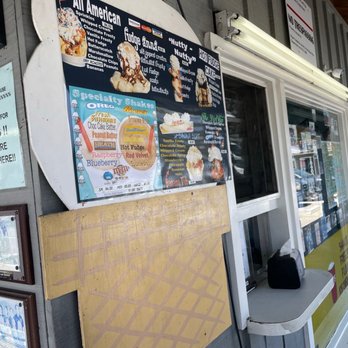 Mr Frostie - 4/28/23. LOVE the nuts "warning" to the left! LOL - Ice Cream & Frozen Yogurt Near Me - San Diego, California Mr Frostie - 4/28/23. LOVE the nuts "warning" to the left! LOL - Ice Cream & Frozen Yogurt Near Me - San Diego, California