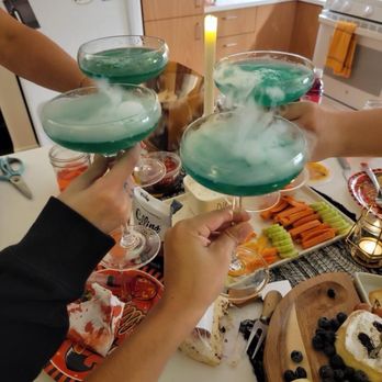Cal Ice Company - More dry ice drinks - Ice Delivery Near Me - Inglewood, California Cal Ice Company - More dry ice drinks - Ice Delivery Near Me - Inglewood, California