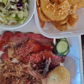 Bubba’s Bones & Brews - Delicious brisket, garlic potatoes and coleslaw! - Gastropubs Near Me - Cathedral City, California Bubba’s Bones & Brews - Delicious brisket, garlic potatoes and coleslaw! - Gastropubs Near Me - Cathedral City, California