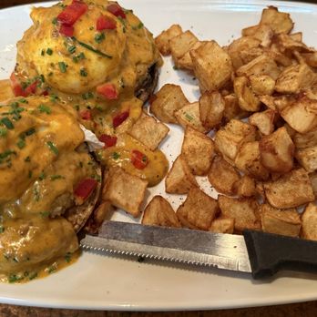 Another Broken Egg Cafe - Breakfast & Brunch Near Me - Burbank, California