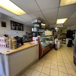 A Cut Above Deli - Inside - takeout only!