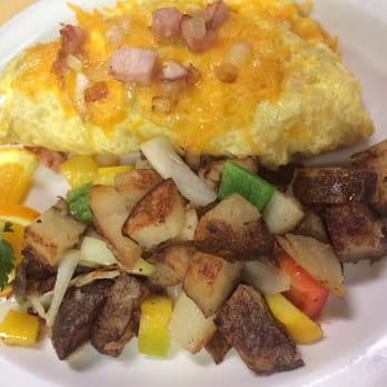 Chateau at the Oregon Caves - Omelette at breakfast. - Hotels Near Me - Cave Junction, Oregon