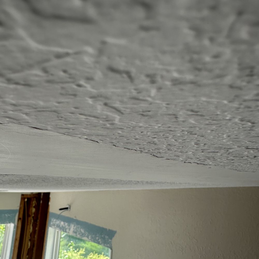 R&G Drywall - The skim coat line is visible; the contractor never came back to finish the job - Drywall Installation & Repair Near Me R&G Drywall - The skim coat line is visible; the contractor never came back to finish the job - Drywall Installation & Repair Near Me