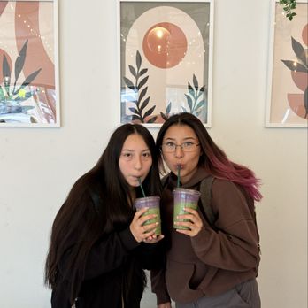 Mina’s Matcha - ube matcha latte - Cafes Near Me - Seattle, Washington Mina’s Matcha - ube matcha latte - Cafes Near Me - Seattle, Washington