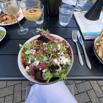 MOMO Riverfront Park - Blueberry salad - New American Near Me - North Charleston, South Carolina